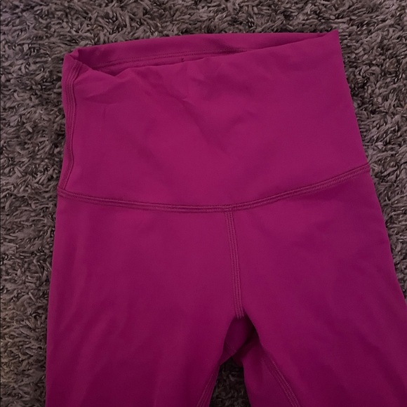 Lululemon Leggings size 0 Ripened Raspberry (Wunder) - Picture 2 of 5